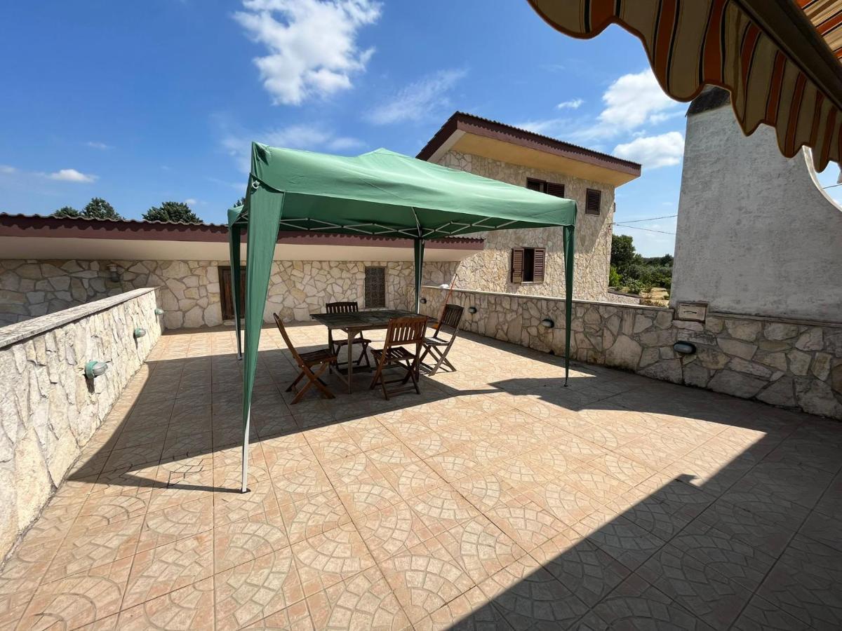 Case Vacanza E Camere In Villa Isabella Con Parcheggio Custodito E Wifi جويا ديل كولي المظهر الخارجي الصورة