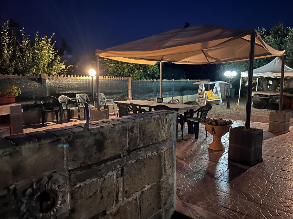Case Vacanza E Camere In Villa Isabella Con Parcheggio Custodito E Wifi جويا ديل كولي المظهر الخارجي الصورة