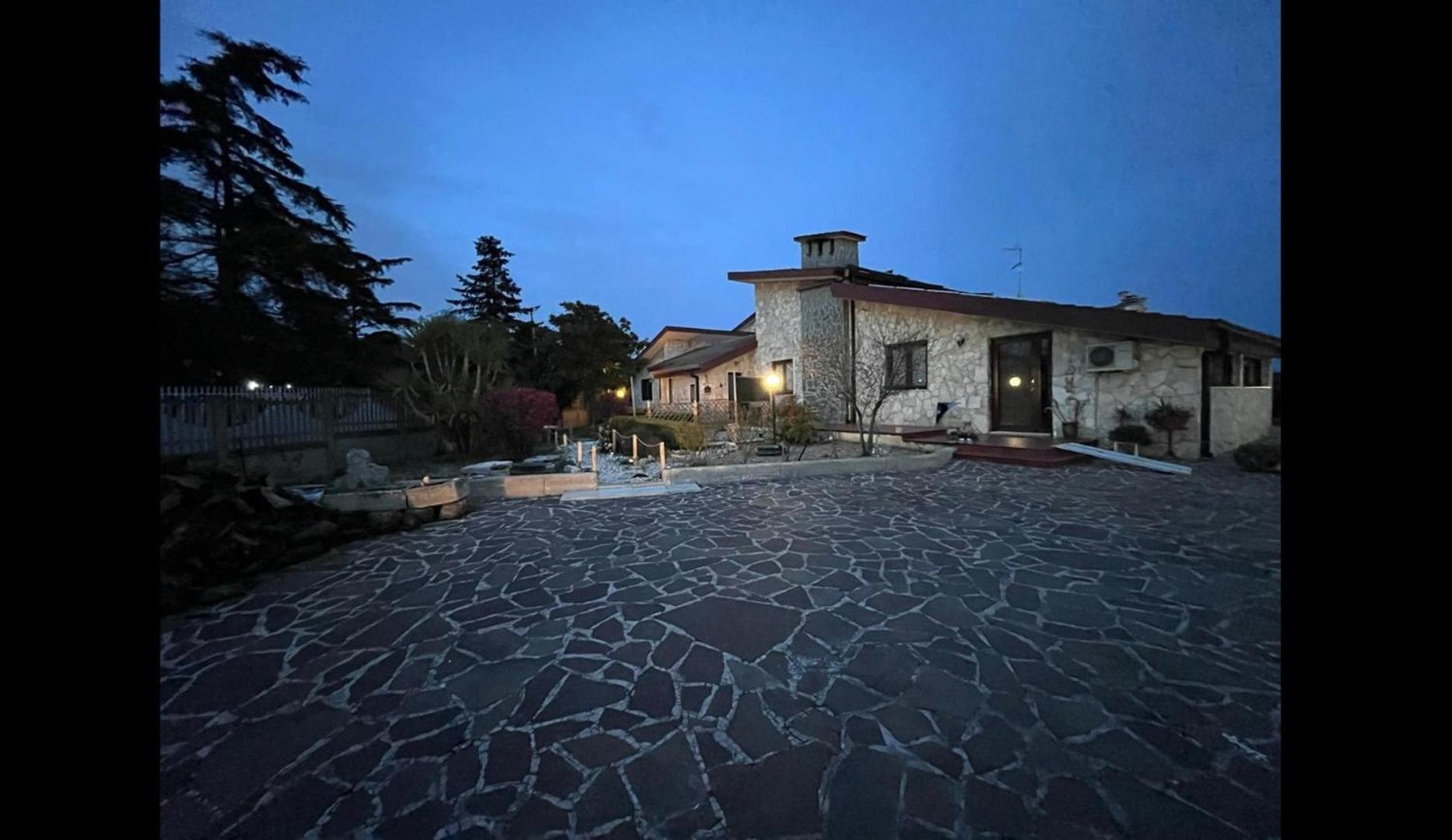 Case Vacanza E Camere In Villa Isabella Con Parcheggio Custodito E Wifi جويا ديل كولي المظهر الخارجي الصورة