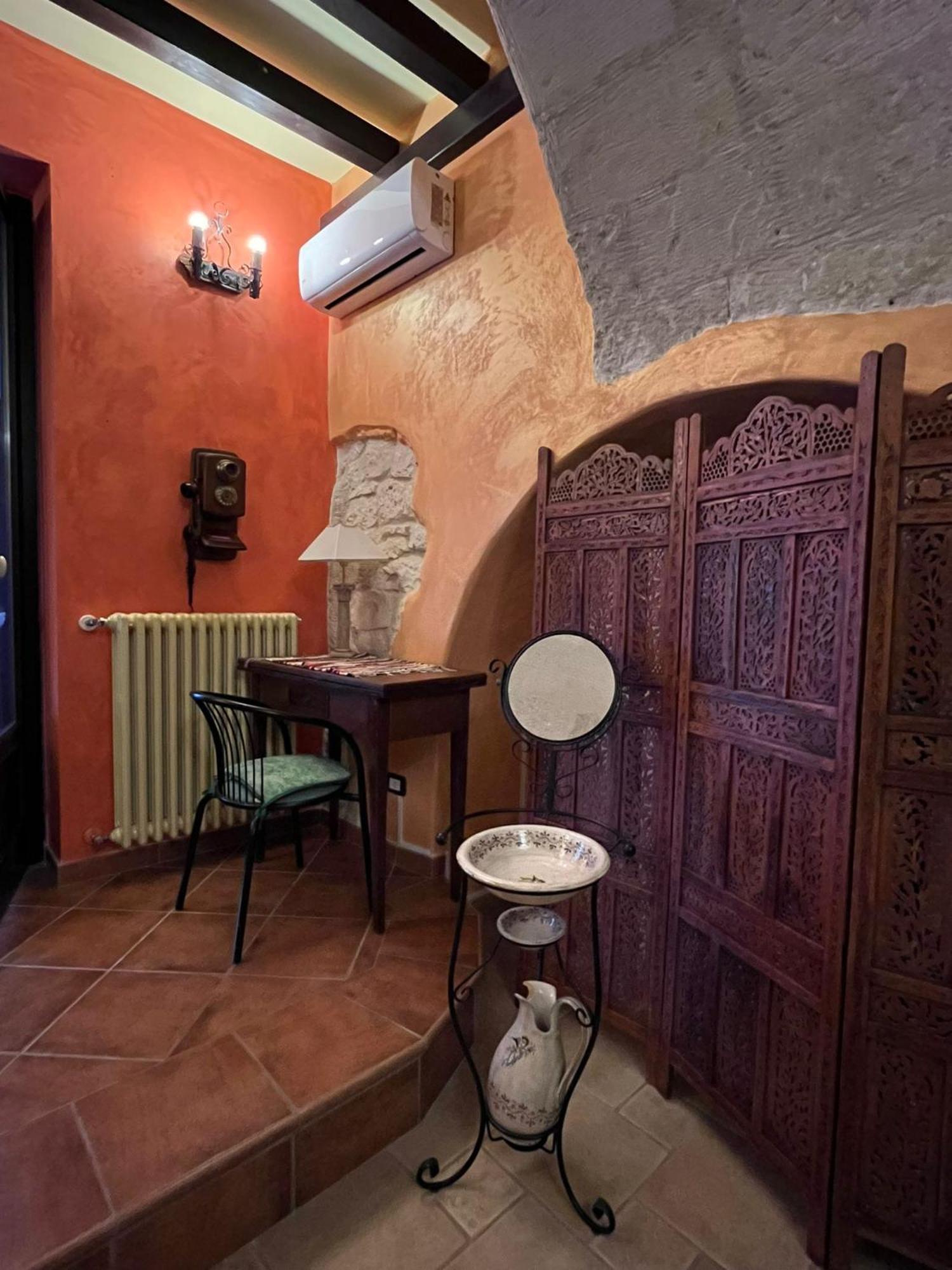 Case Vacanza E Camere In Villa Isabella Con Parcheggio Custodito E Wifi جويا ديل كولي المظهر الخارجي الصورة